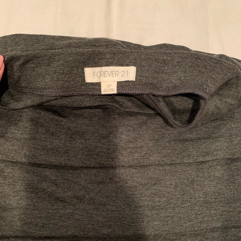 4/$25 Women skirt - Picture 5 of 5